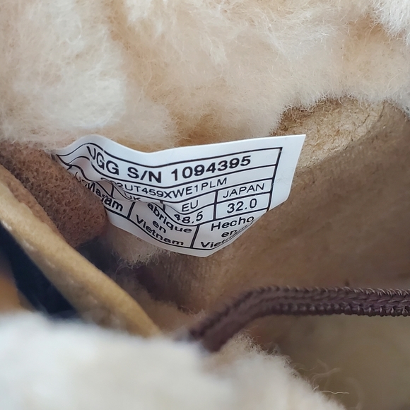 UGG Men Harkley Desert Sand Waterproof Leather - Picture 7 of 12